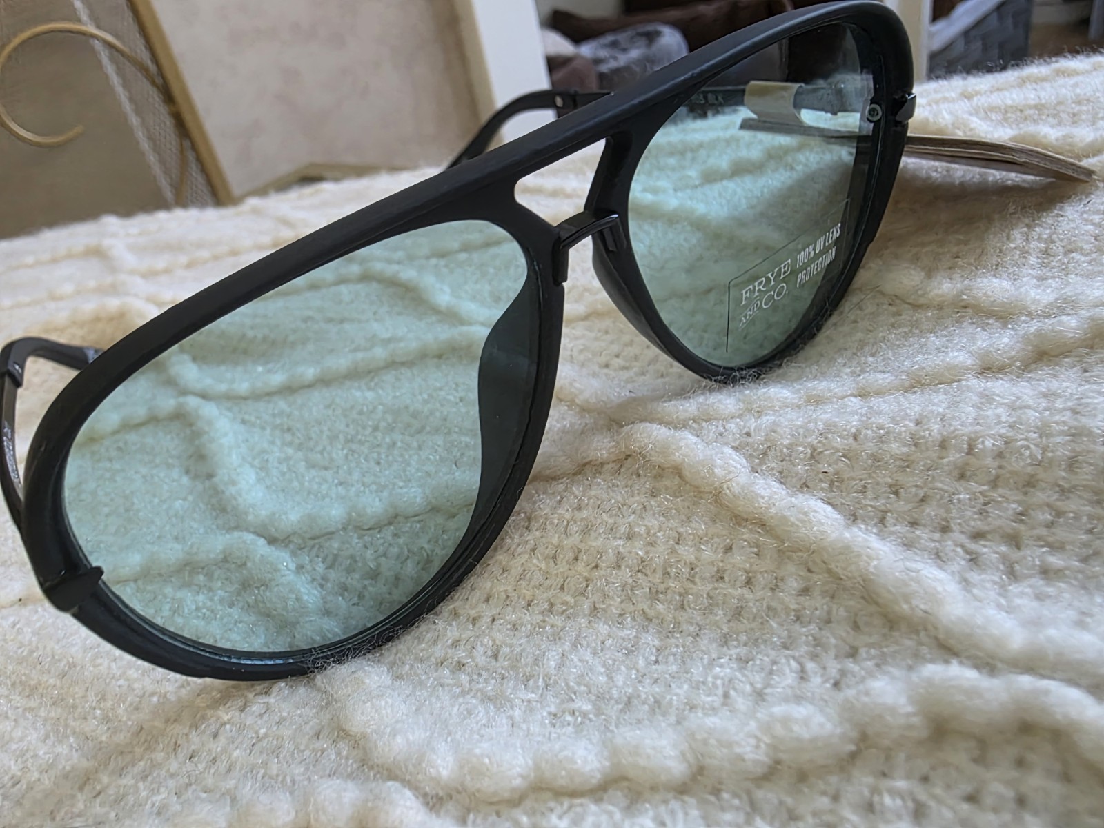 Frye and Co. Women Aviator Sunglasses Black Plastic Frame Green UV Lenses