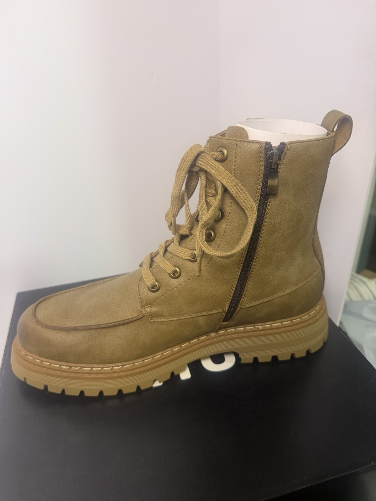 New Madden NYC Mens Faux Leather McCoyy Boots Comfort Foam Insole Taupe Size 12