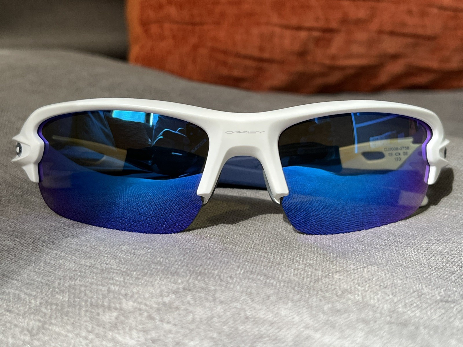 Oakley FLAK XXS YOUTH Matte White PRIZM Sapphire Blue Lens Sunglass OJ9008-07