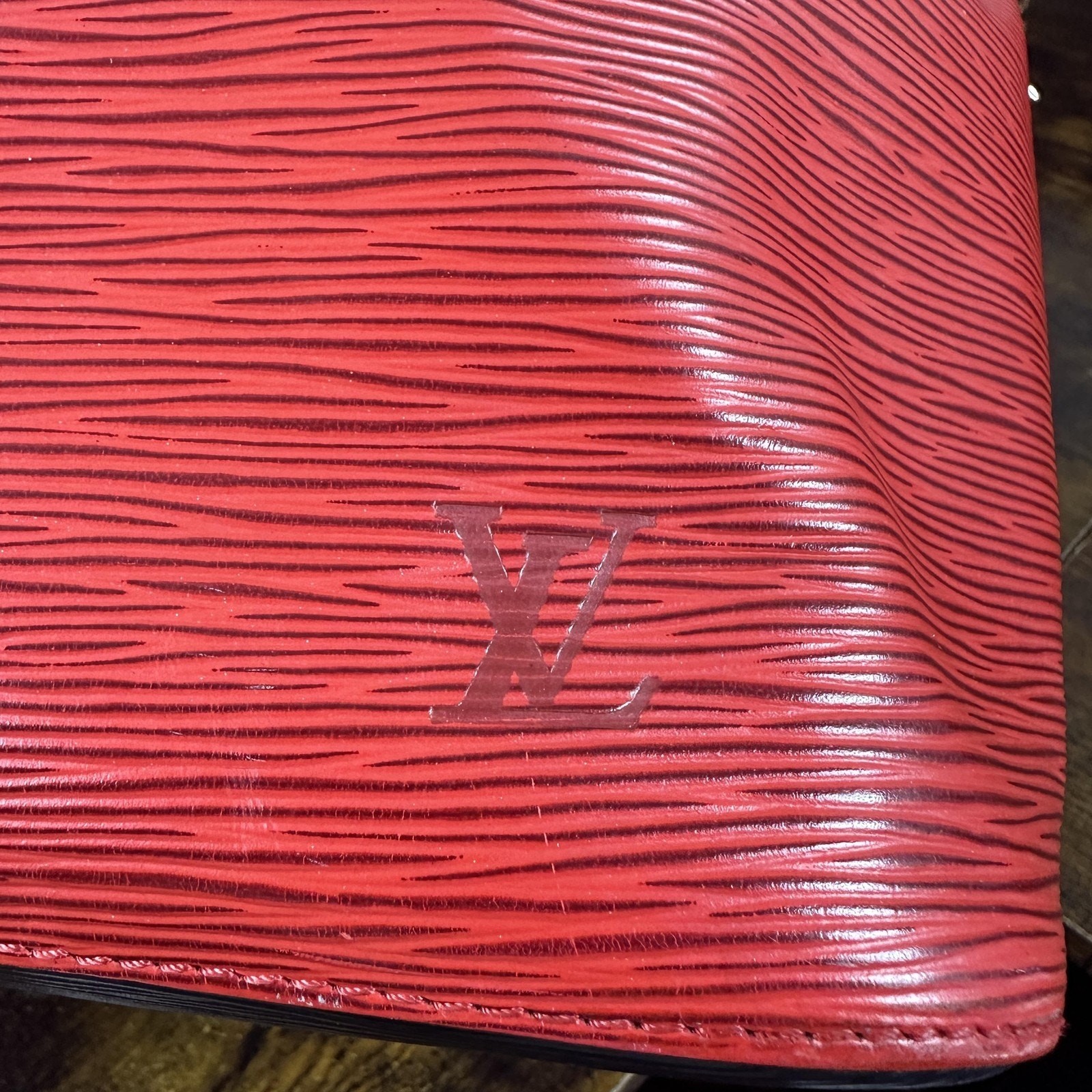 Louis Vuitton Vintage Epi Noe Bucket Bag Womens Medium Red Leather Black Trim