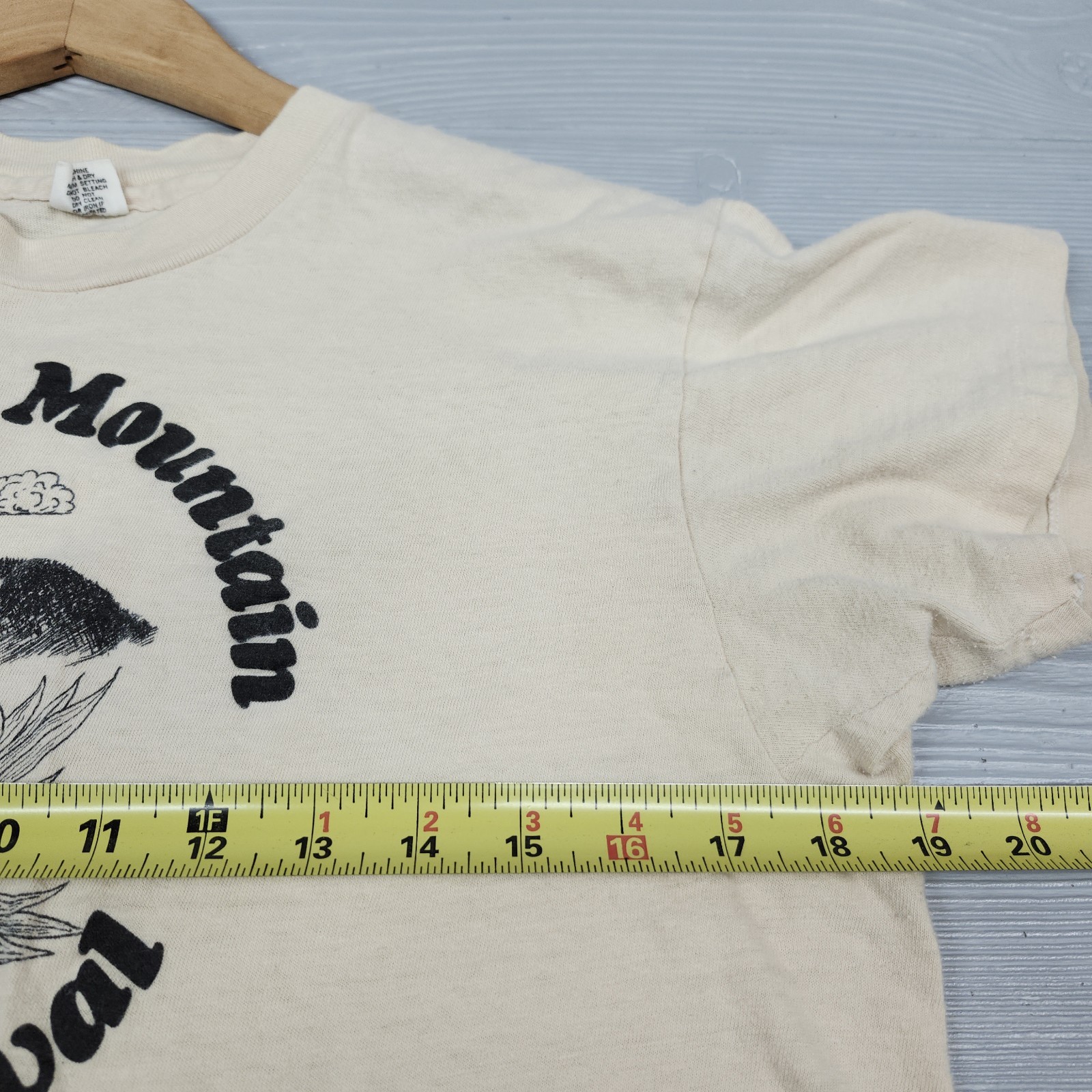 Vintage 70s 80s Hanes Whitetop Mountain Ramp Festival Skunk Tshirt Womens L