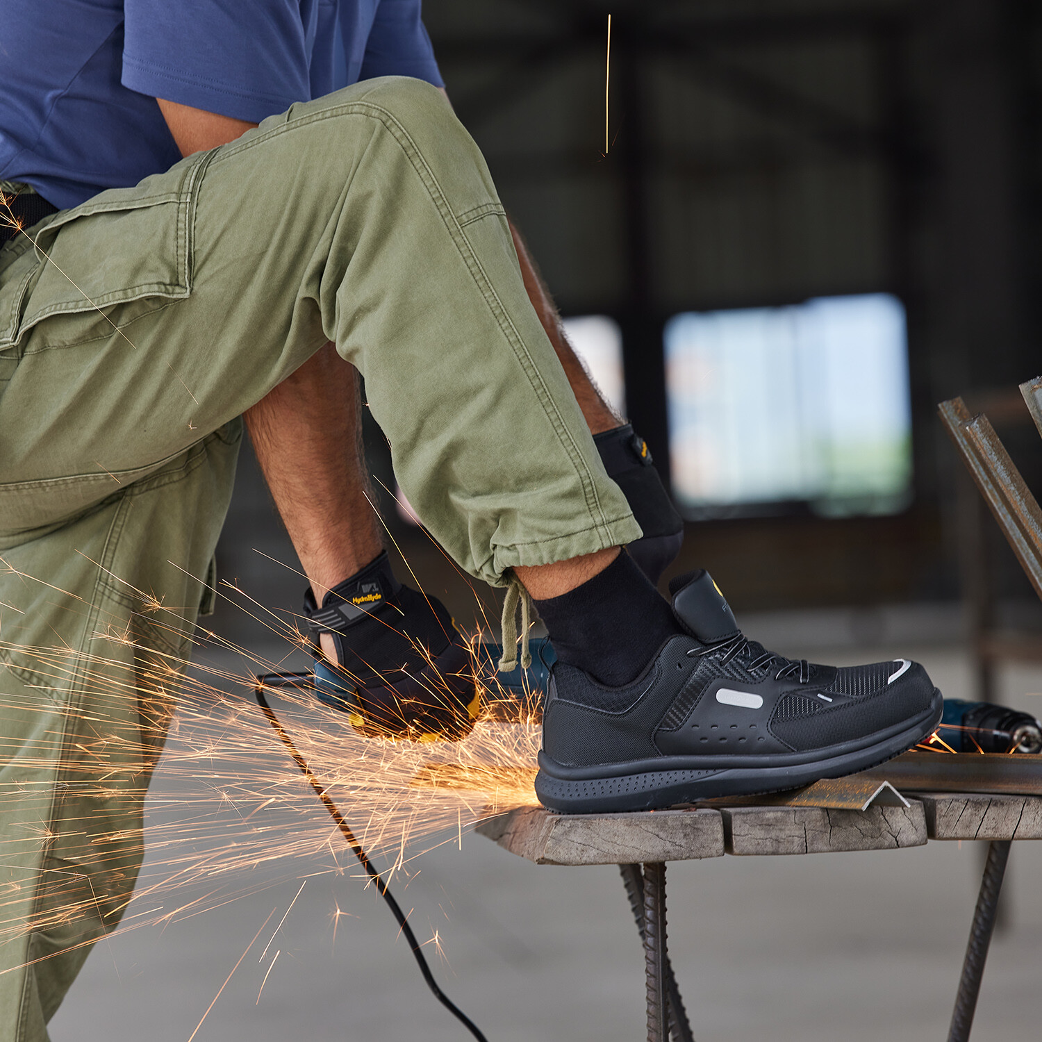 FitVille Men’s Extra Wide Work Safety Shoes Composite Steel Toe Slip Resistant
