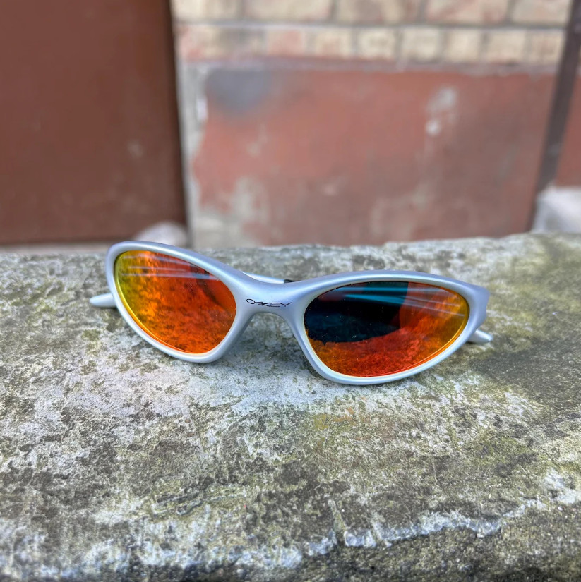 Vintage Oakley Minute Sunglasses Sliver Frame Red Lenses Y2K Gorpcore