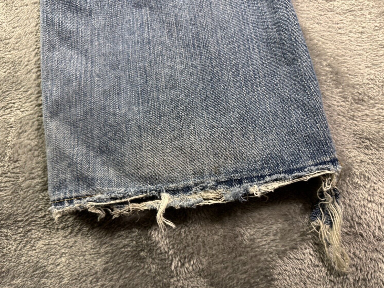 American Eagle Jeans Mens 32×29* Blue Bootcut Distressed Y2K Medium Wash Denim