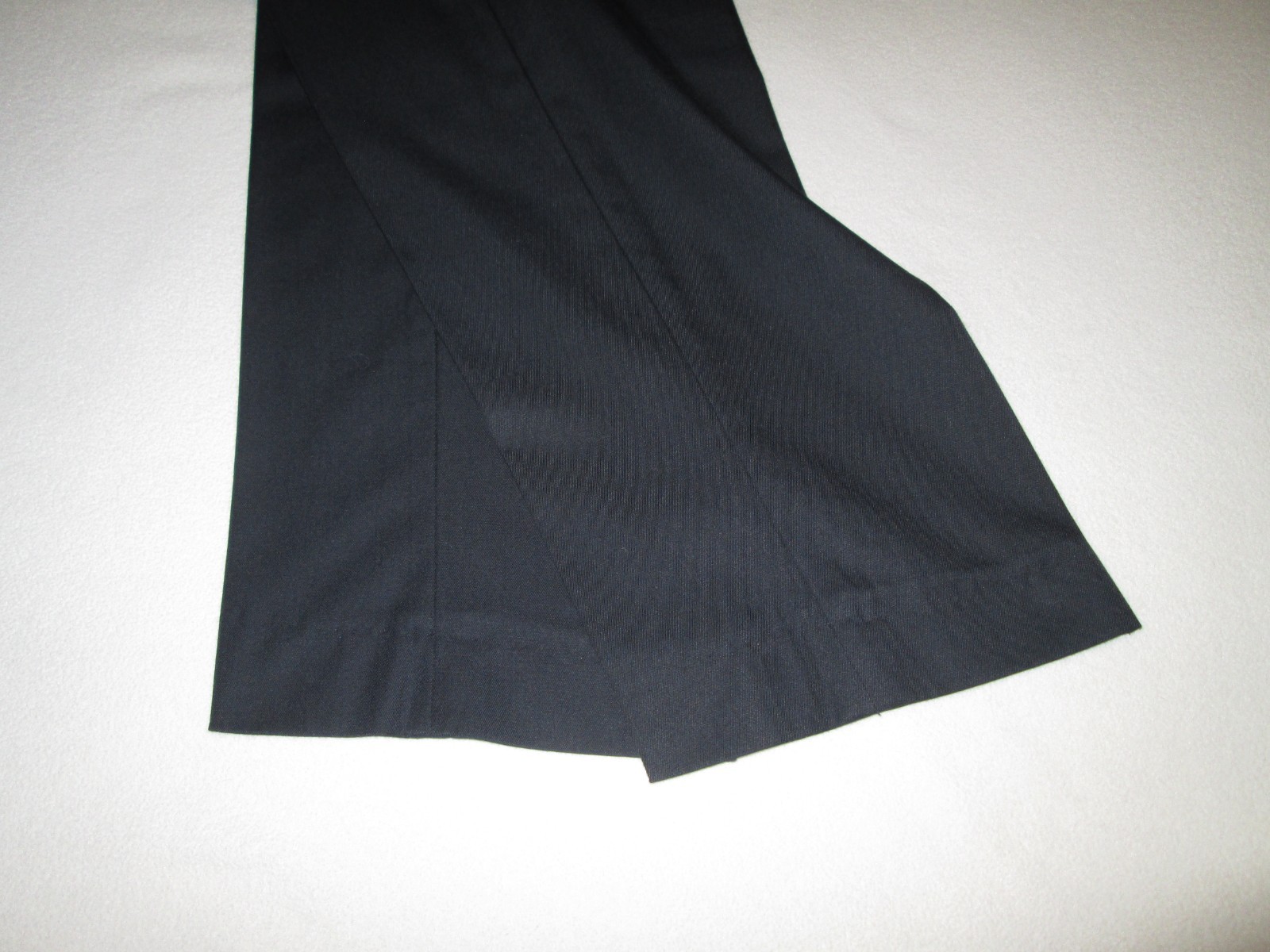 MARIO BELLUCCI MEN’S PLEATED DRESS PANTS – 30/36 – PRE-OWNED