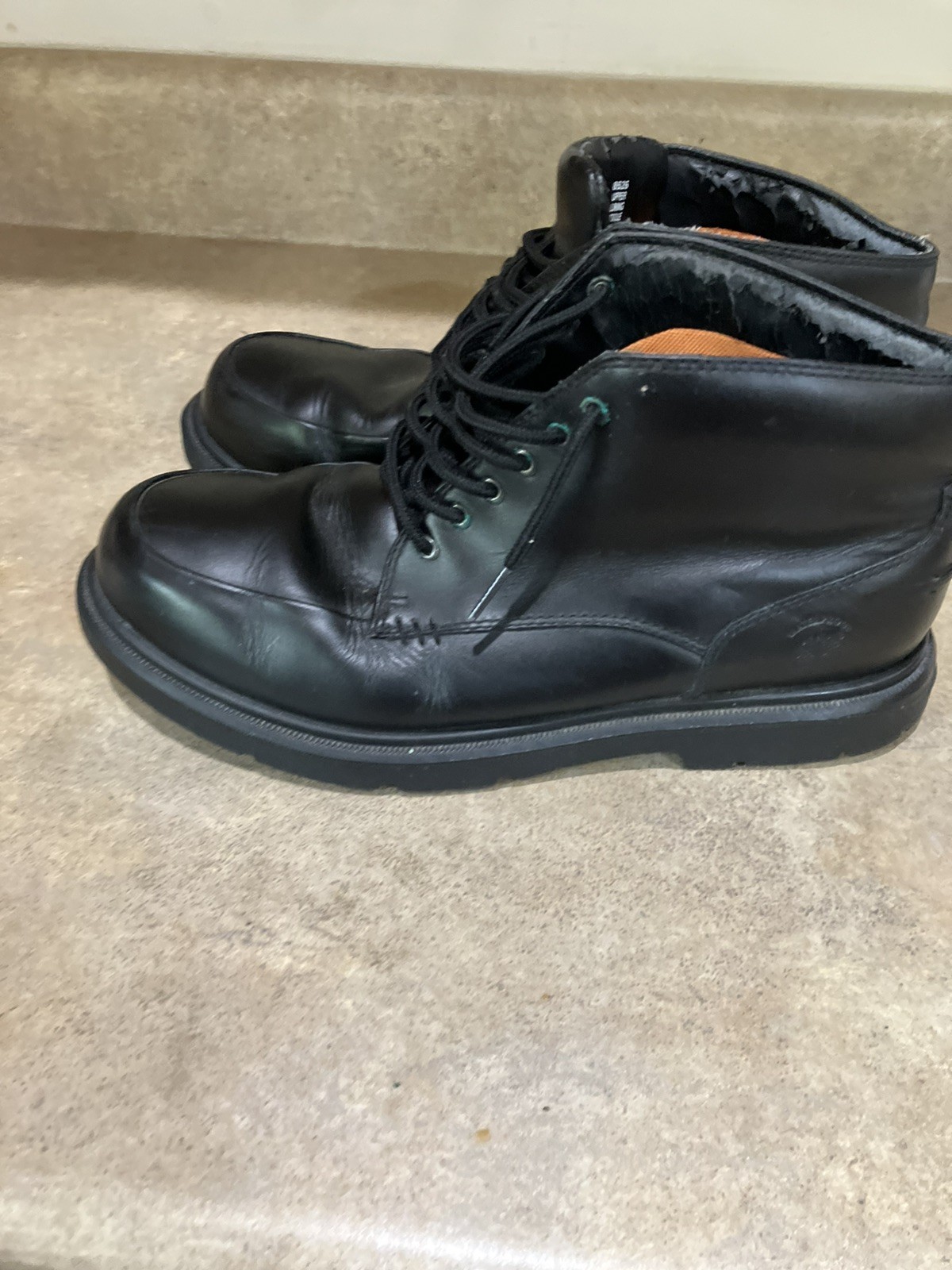 mens black timberland boots size 11 pre owned in fair condition