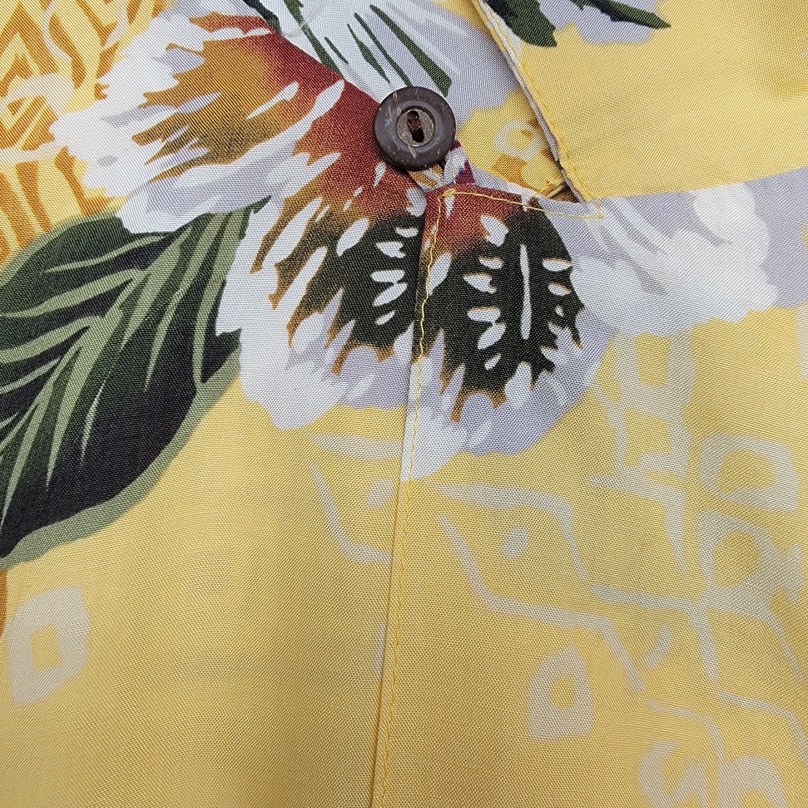 Iolani Hawaiian Vintage Adult 3XL Yellow Rayon Floral Button Up
