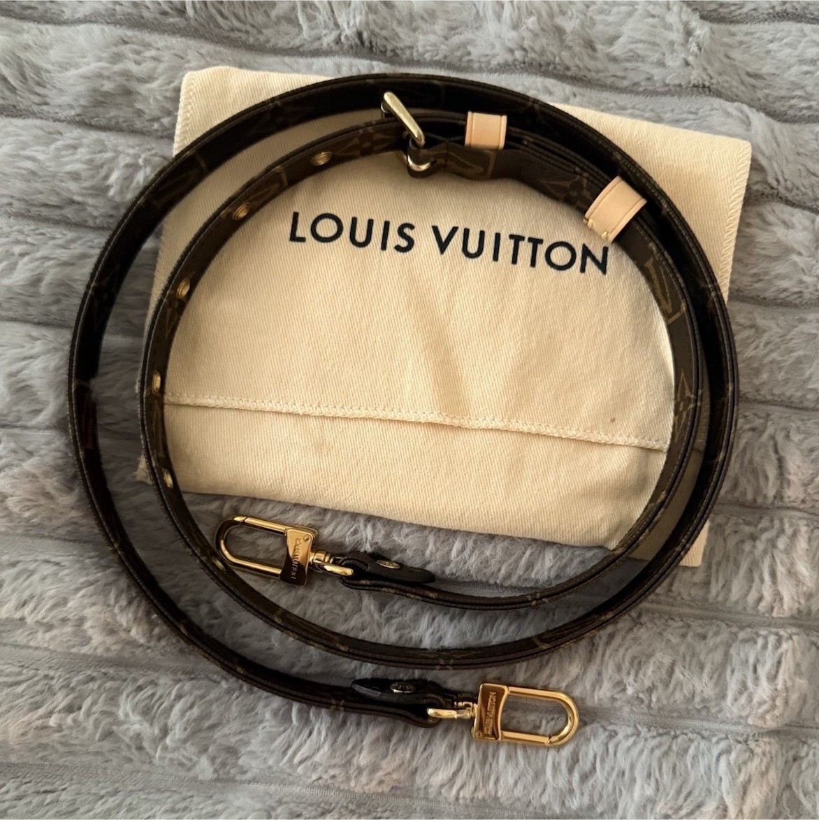 Louis Vuitton Monogram Adjustable Strap w/dust bag