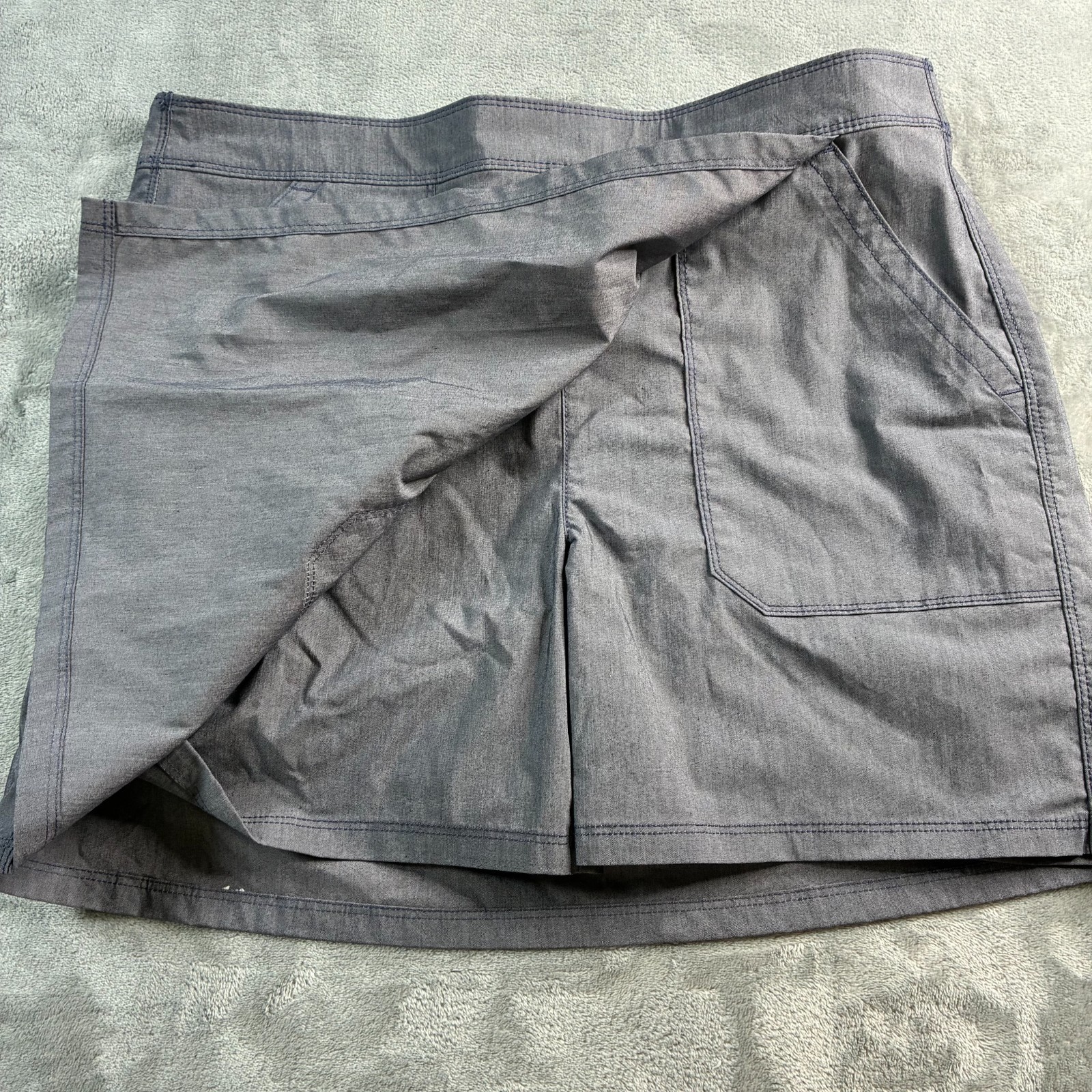 Columbia Womens Skort Blueish Gray Elastic Waist Longer Days Size 14 Omni Shield