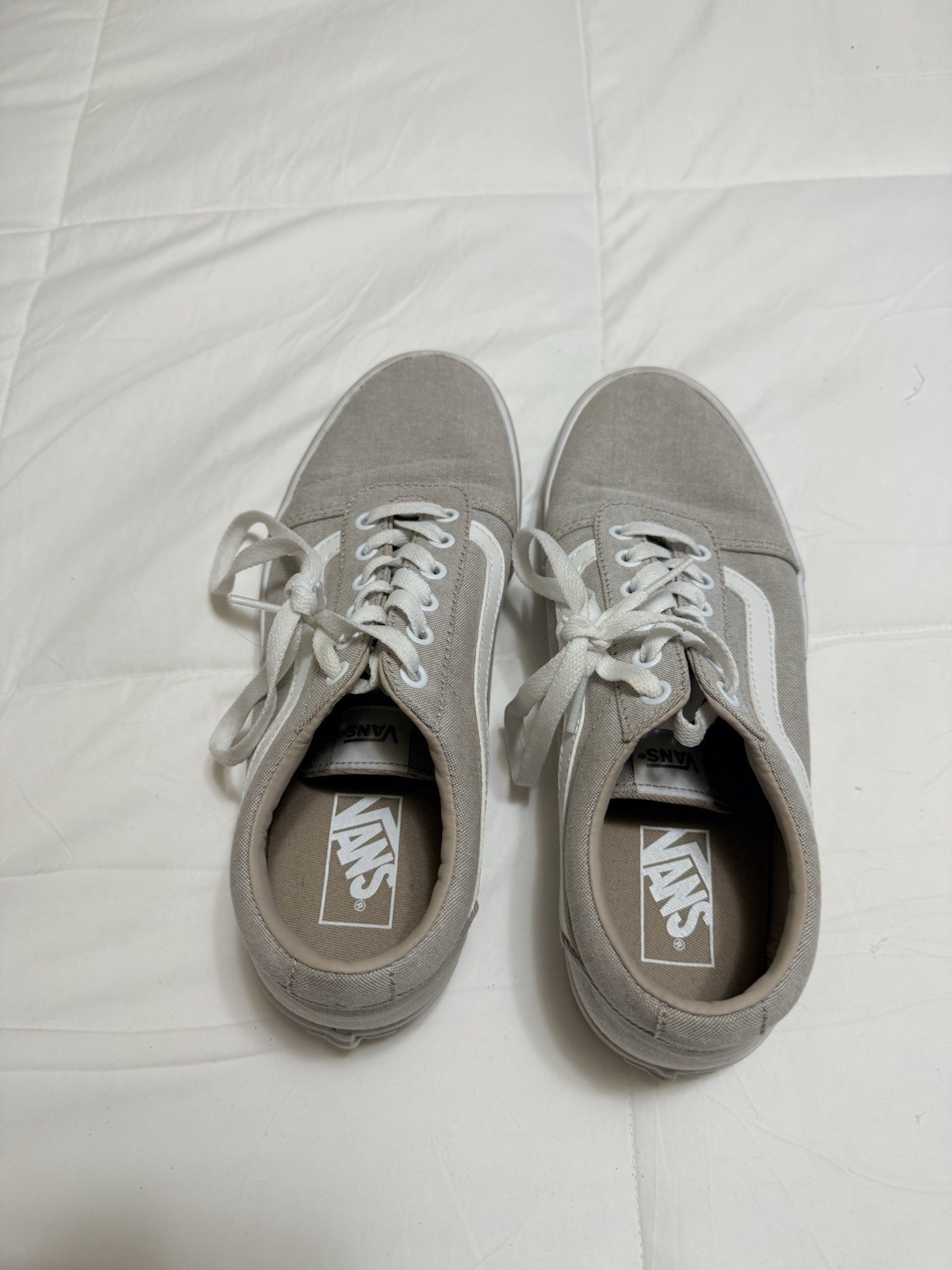NEW – VANS Gray/White Canvas Low Top Lace-Up Sneakers Women’s US 10