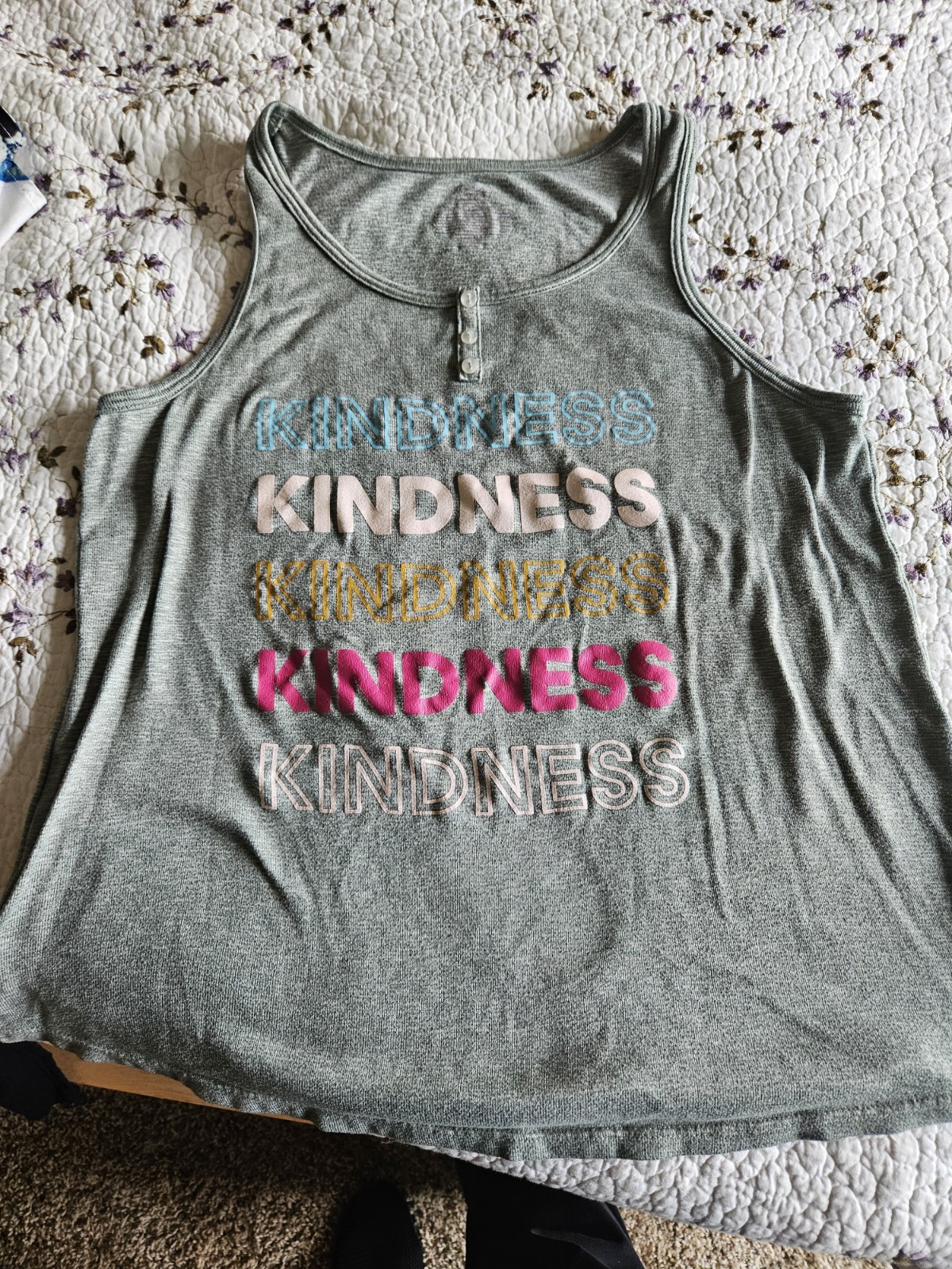 Gertie Heart Treasures Women’s Gray Glitter Kindness Racerback Tank Top M (8-10)