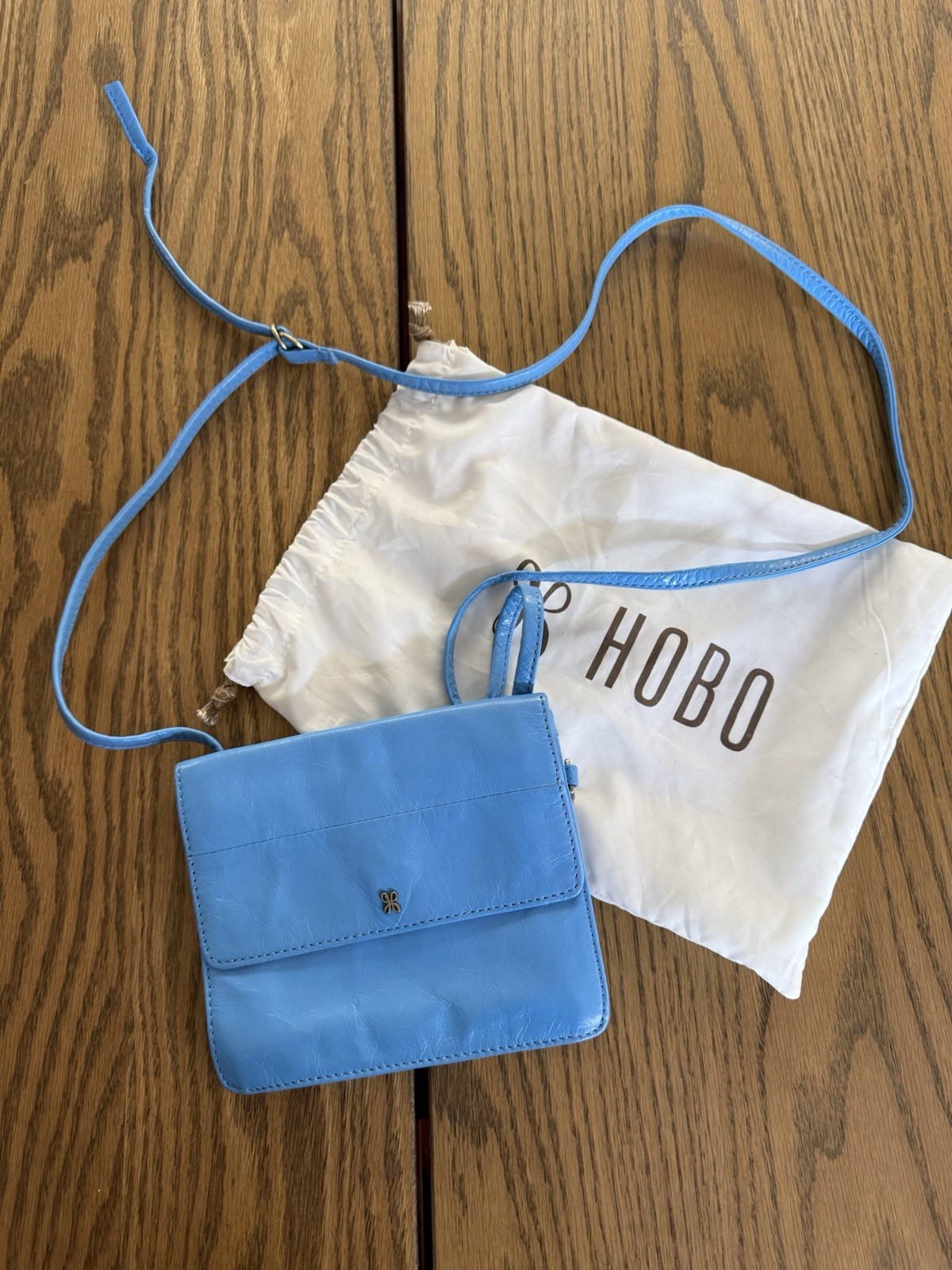 HOBO Jill Wallet Women’s Crossbody Bag Purse in Tranquil Blue
