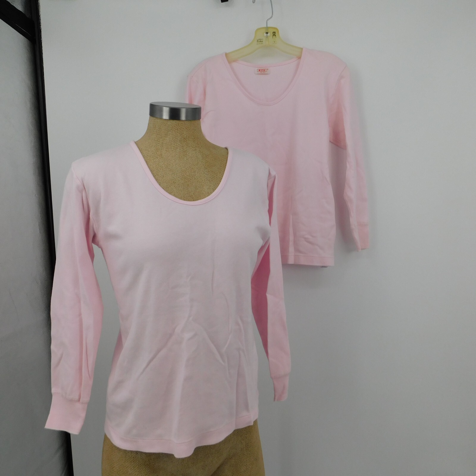 2 BYC Women Solid Pink Scoop Neck Pullover Long Sleeve Shirt Size XL Made Korea