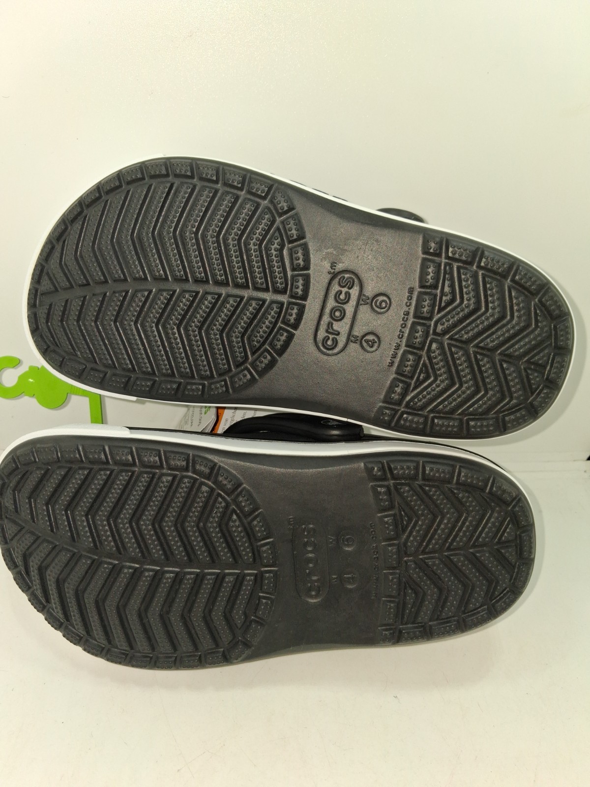 Crocs Unisex-kids Bayaband Clogs, Black/White Sz 4B/6G NWTS