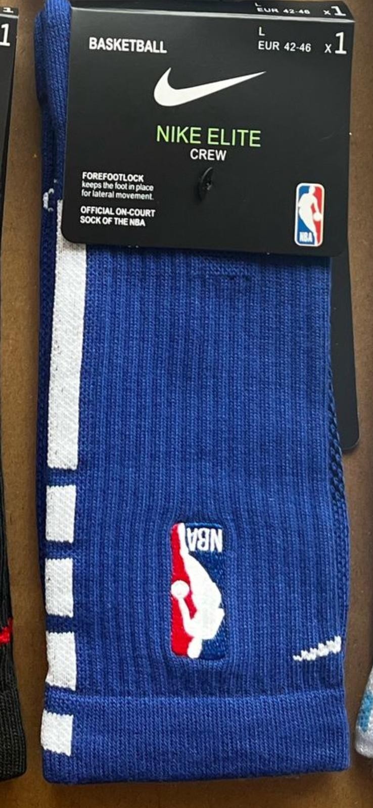 Nike NBA Authentics – White & Black – Knee Highs/Scrunchies