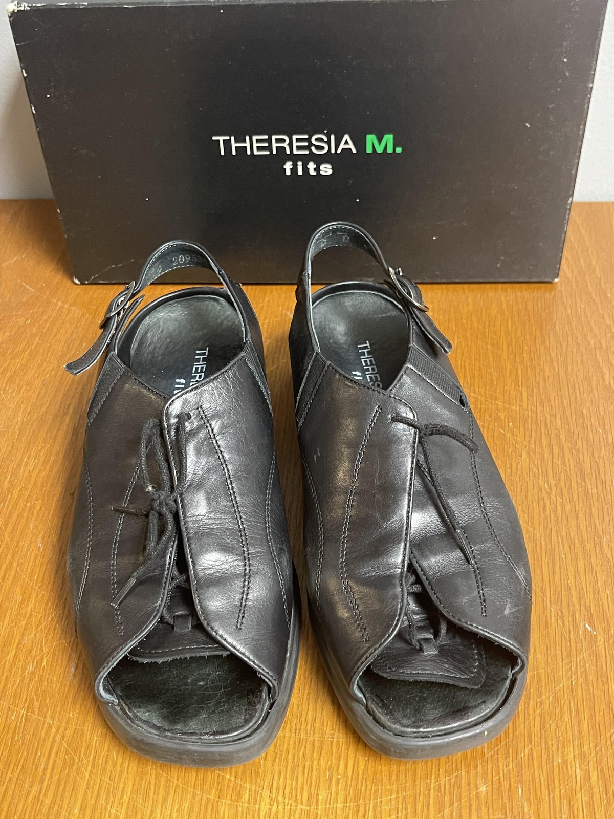 Theresia M Shoes Womens Size 6.5 Black Ellyn Softcalf Leather Comfort Sandals