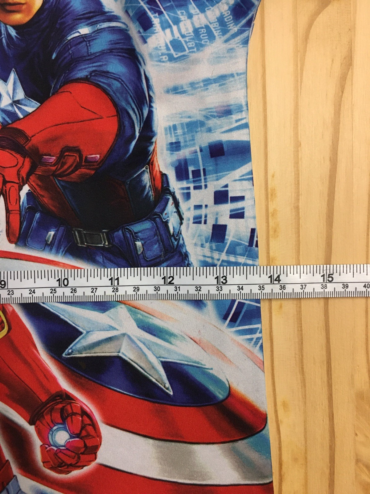 Cartoon Network Boys Size 6/7 Marvel Avengers Athletic Shirt Bright Graphics.