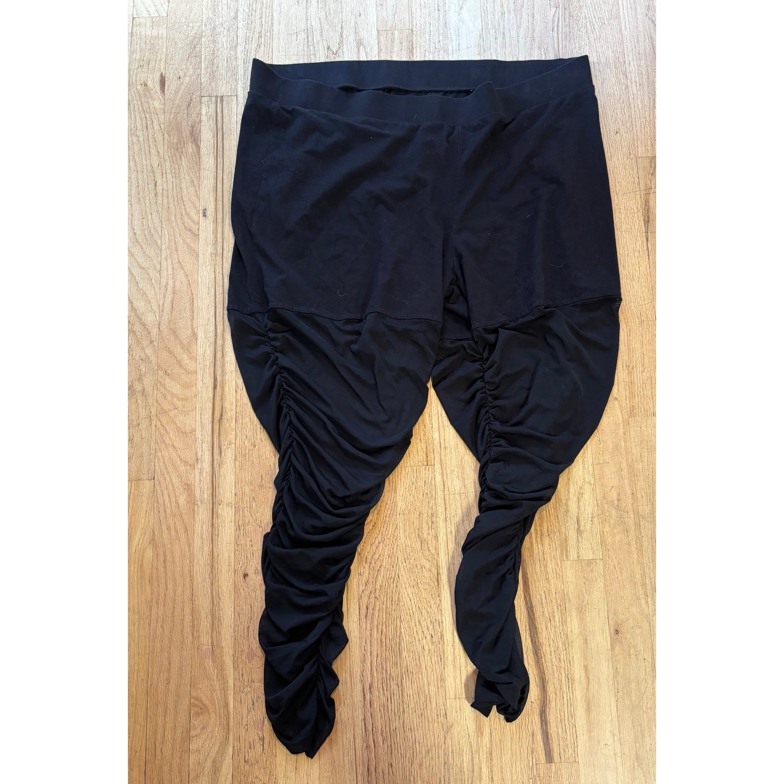 Women’s Torrid Black Leggings Sheer Design, size 5 4X 5X