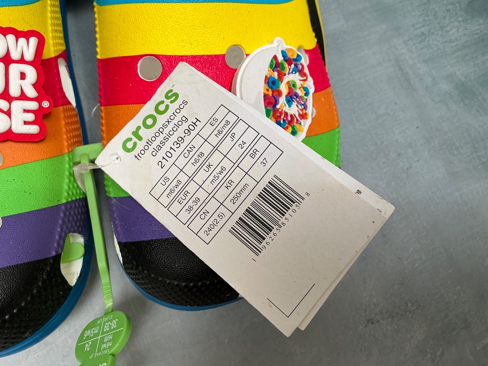 Crocs Froot Loops Toucan Sam Cereal Classic Clogs W/8 M/6 NWT