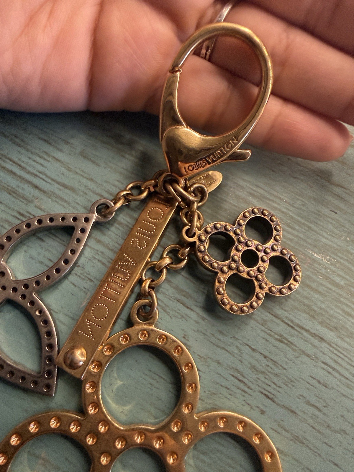 Louis Vuitton Women’s Metal Key Chain Gold/Silver Logo Chain Charm