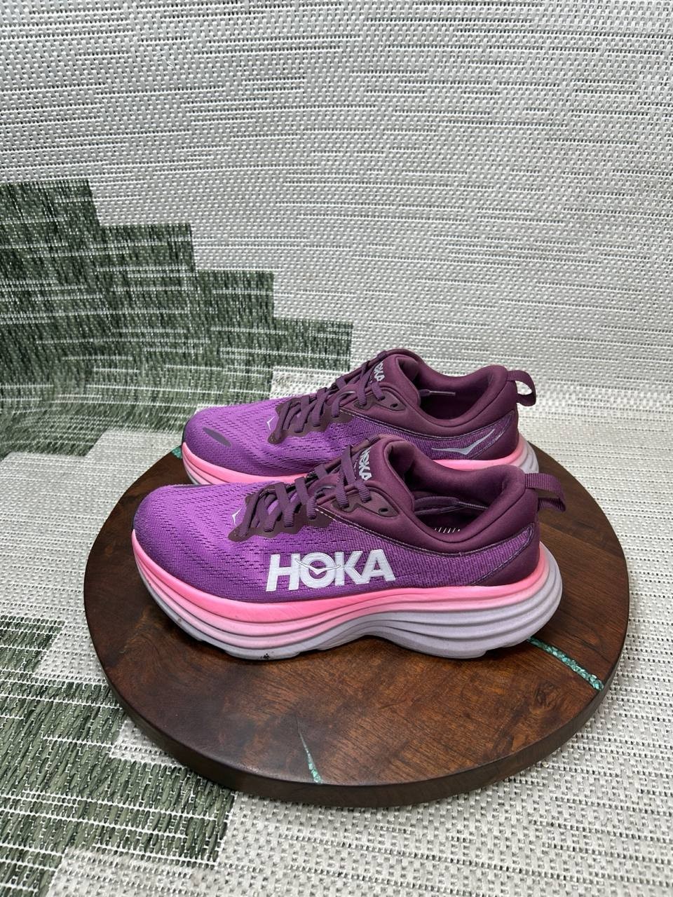 Hoka One One Shoes Womens Size 7 B Bondi 8 Beautyberry Mesh Running Sneaker