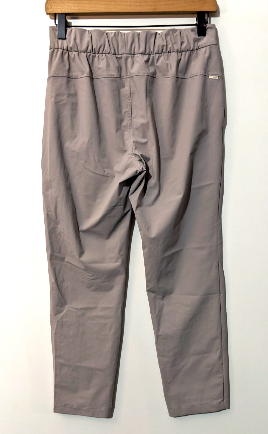 Vuori Women’s Miles Ankle Pants Stretch Waist W/Drawcord Multiple Pockets EUC