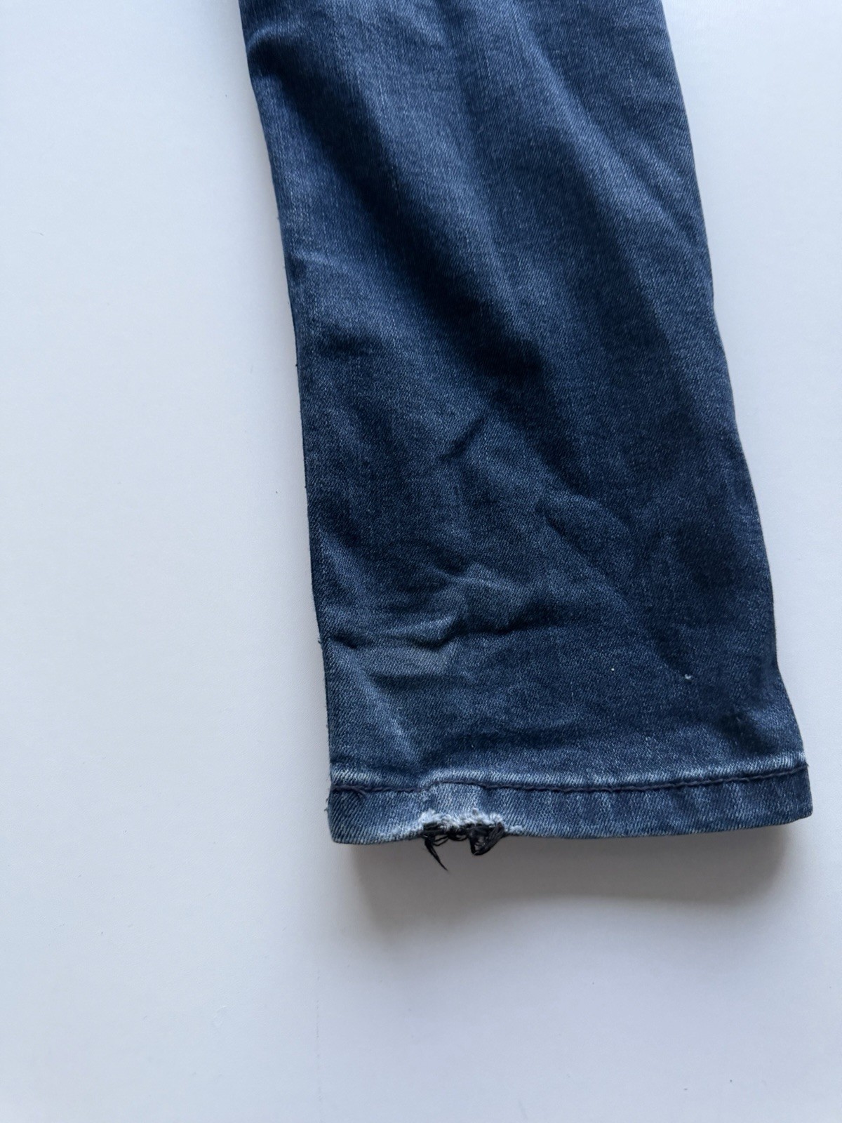 Levi’s 514 Straight Fit Boys Performance Jeans – Size 8 Regular – 24 x 25