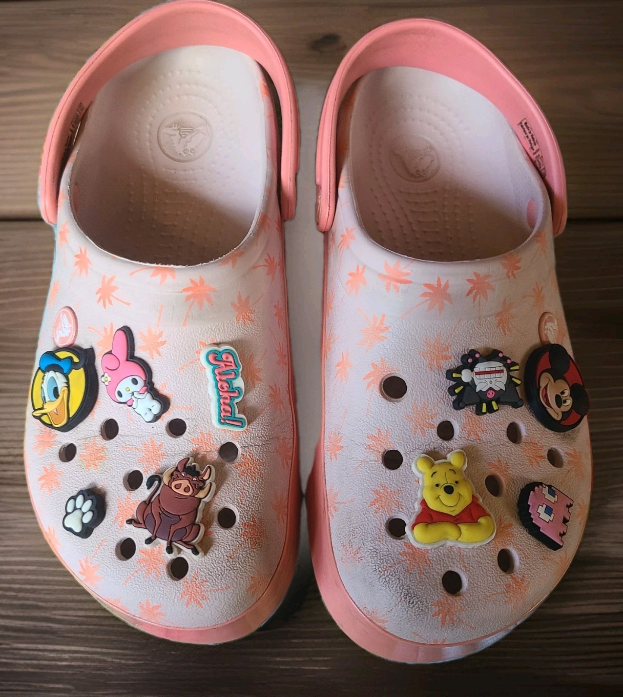 Crocs Clogs W/8 – M/6 Peach & Jibbitz Charms