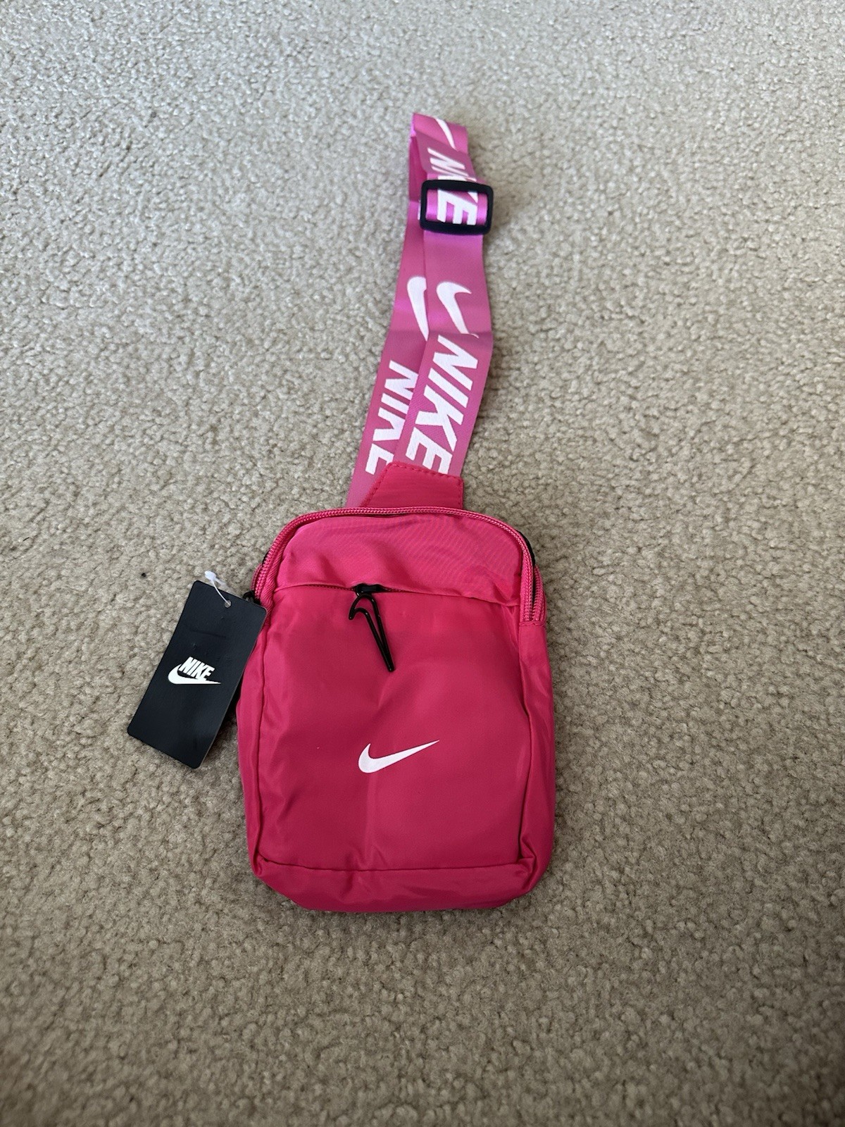 NWT Nike Mini Adjustable Sling Crossbody Shoulder Bag 5×7