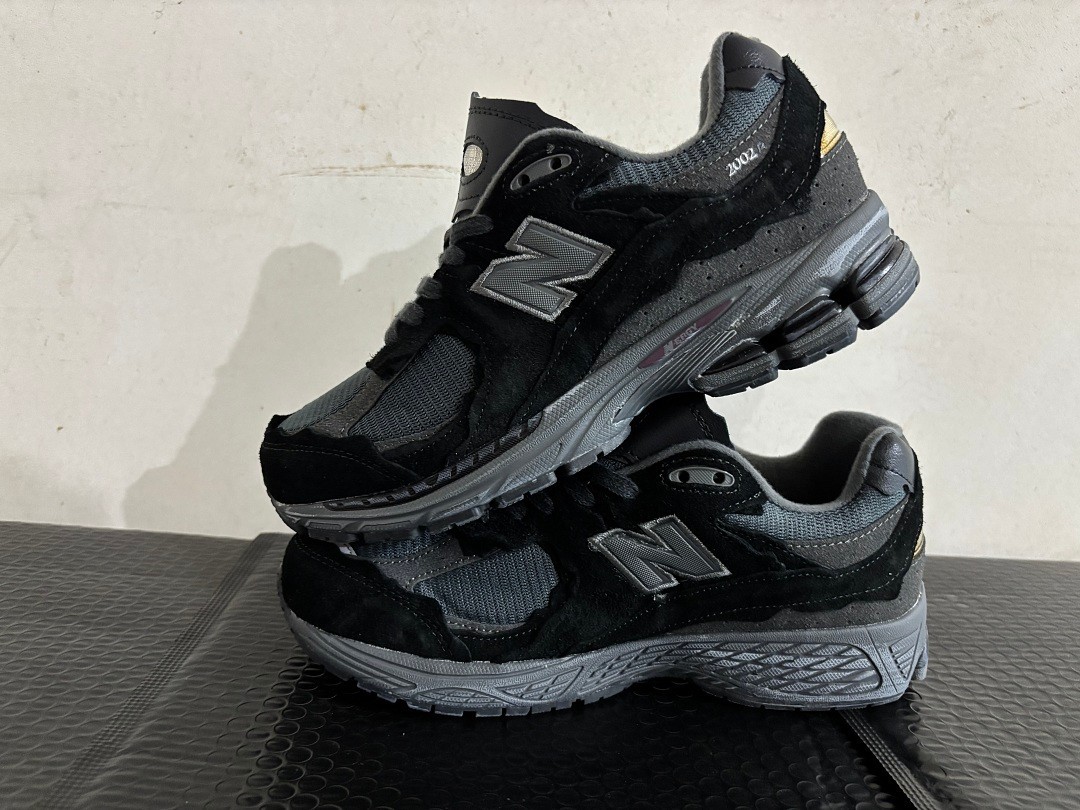 New Balance 2002R Protection Pack – Phantom M2002RDB Men Size