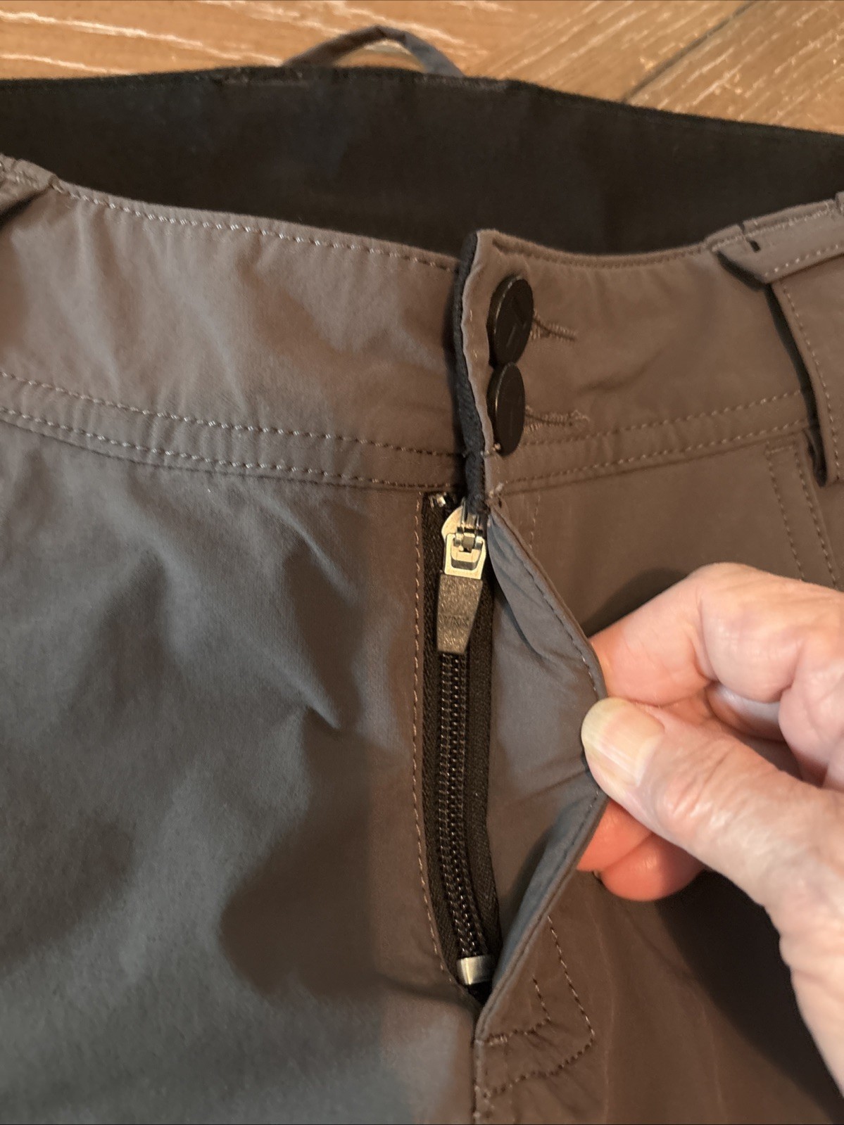 TRUEWERK Women’s Shorts Pockets Olive Green Size 2