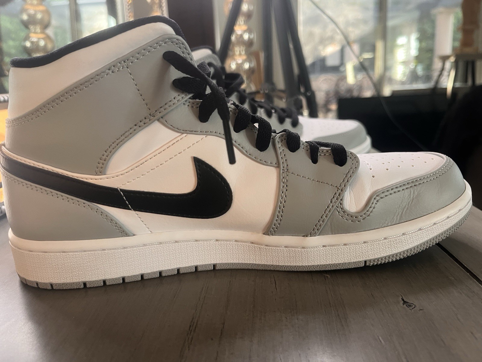 Jordan Air Jordan 1 Mid Top “Smoke Grey” Light Smoke Grey/Black-White Size 9.5