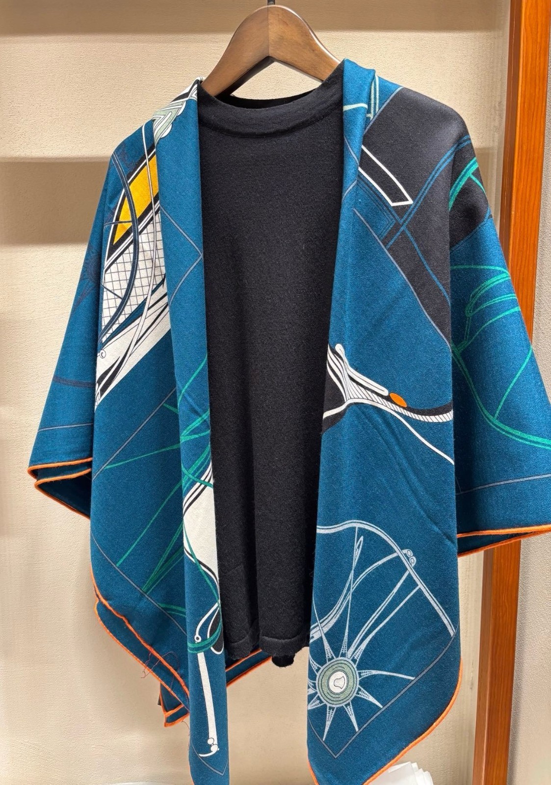 70% Cashmere & 30% Silk Wrap Scarf Wheels Print Double Face Shawl 53″