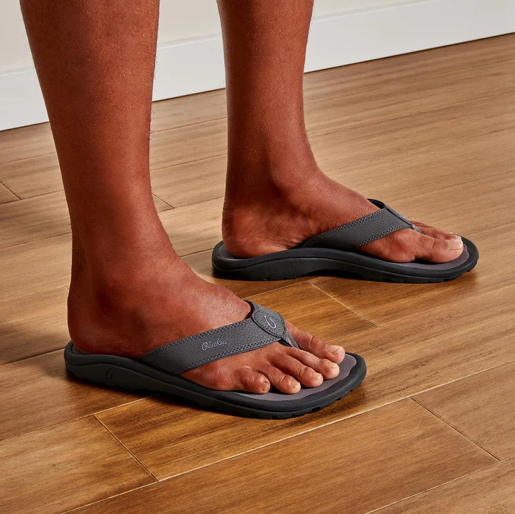 OluKai ‘Ohana Men’s Beach Sandals Pavement Water Resistant Comfort Flip Flops