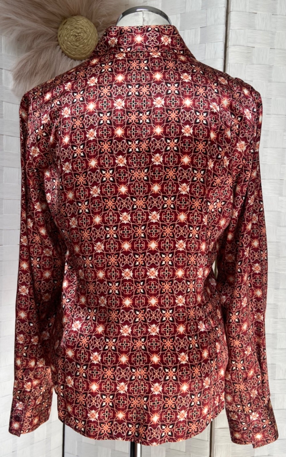 Isabella DeMarco 100% Silk Button Down Geometric Print Burgundy Blouse Size M