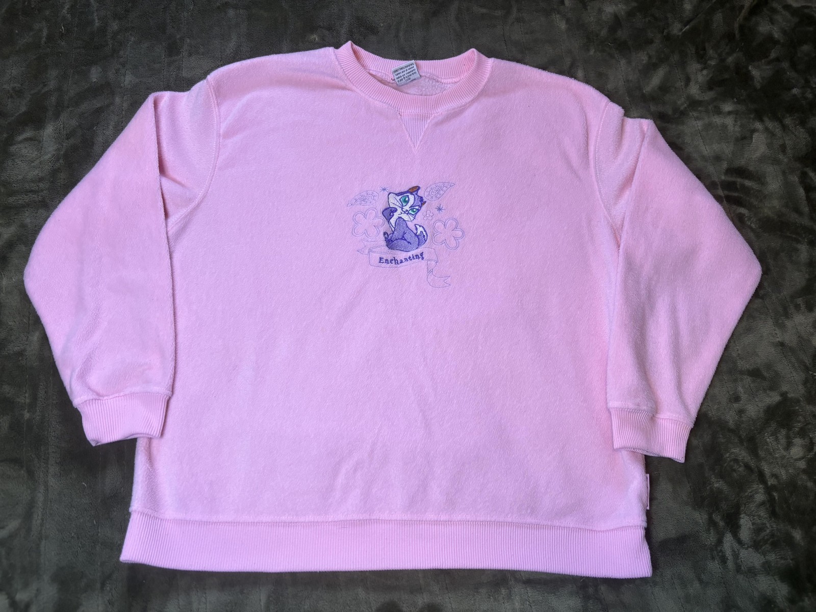 Looney Tunes Sweatshirt Large Pink Enchanting Skunk Graphic Crewneck Fleece