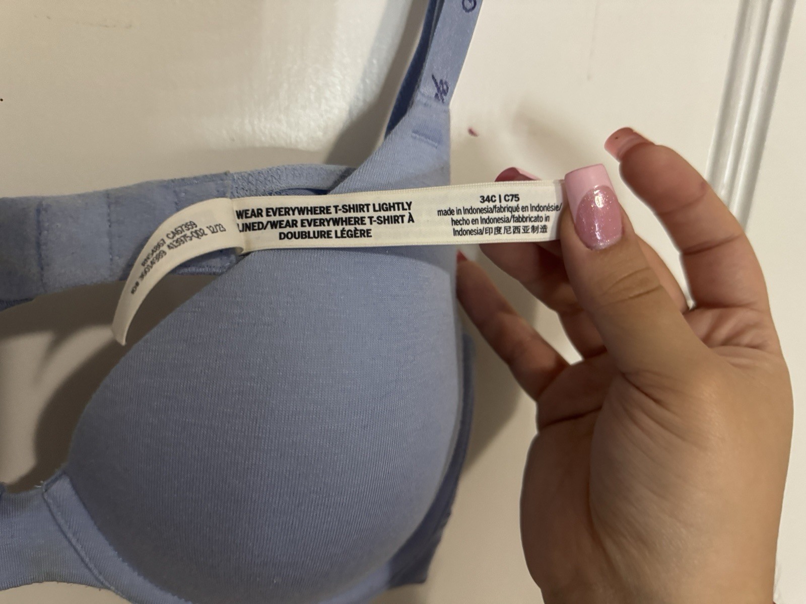 PINK Wear Everywhere T-Shirt Bra Lightly Lined Underwire 34C Solid Blue