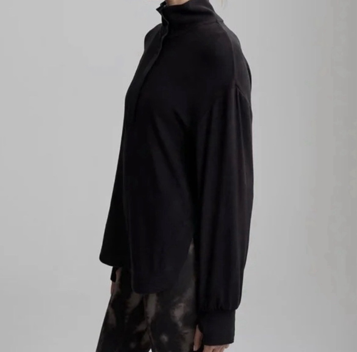 Varley Roeder Mid Layer Women’s Black 1/2 Zip Mock Neck Sweatshirt, sz L