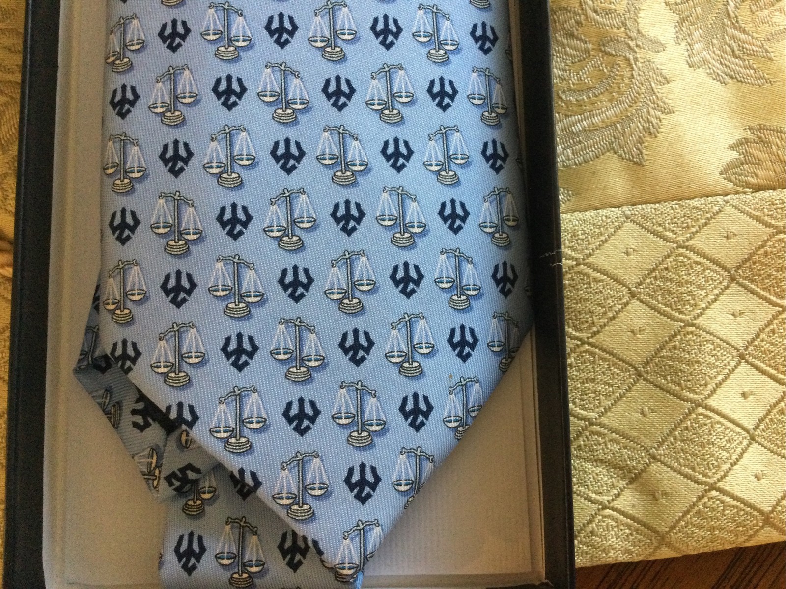 VINEYARD VINES Custom Collection Men’s Silk Tie Washington & Lee Law (New)
