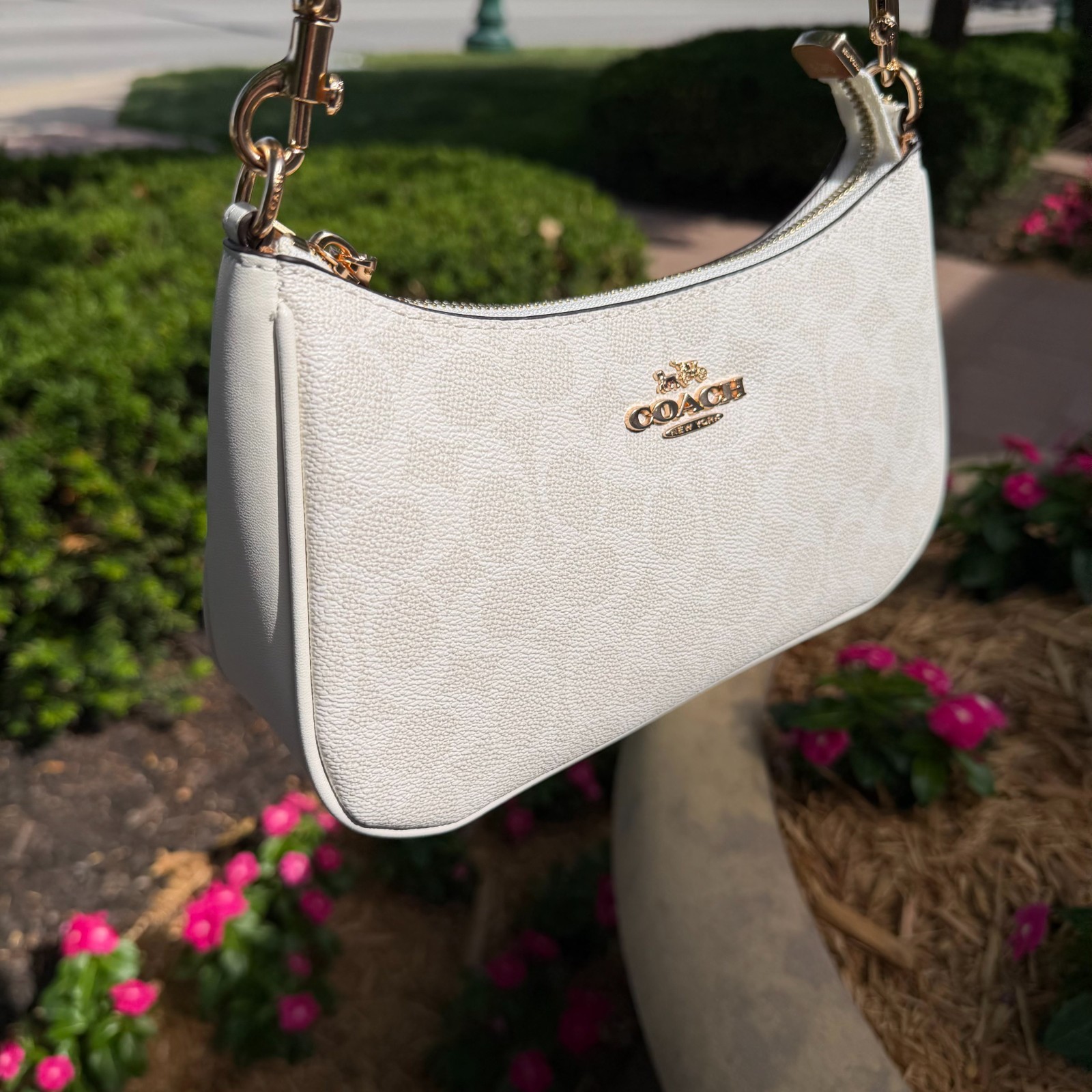 COACH Teri Shoulder Bag In Signature Canvas White/Chalk Women’s Purse