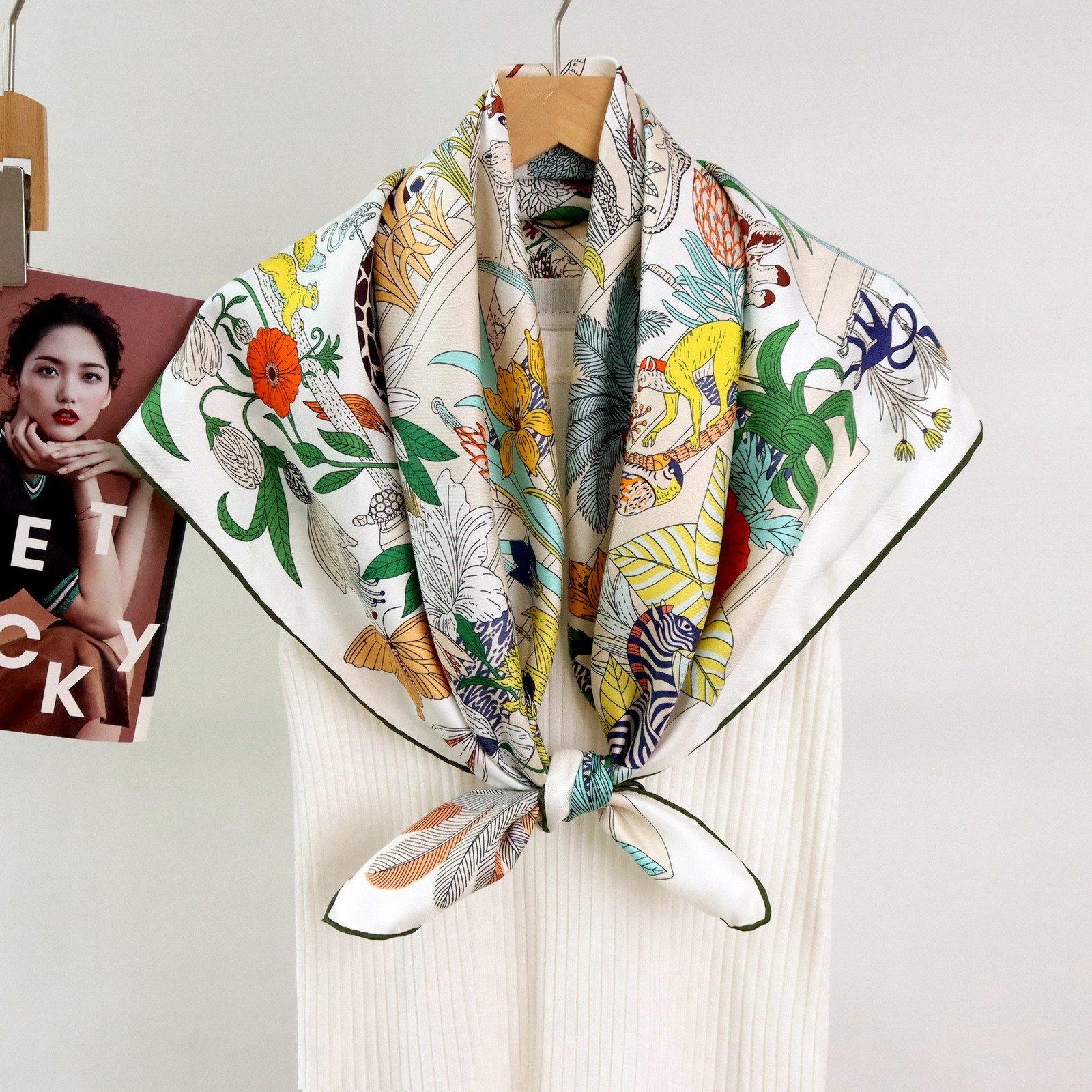 100% Mulberry Silk Twill Scarf 34.6″×34.6″ Hand Rolled Hem