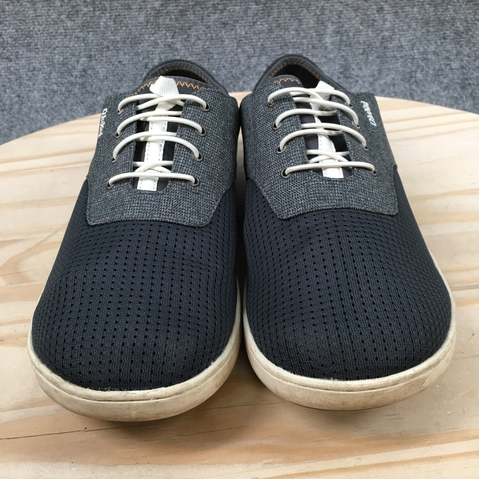 OluKai Shoes Mens 9.5 Black Nohea Moku Casual Sneakers Mesh Lace Up Low Top