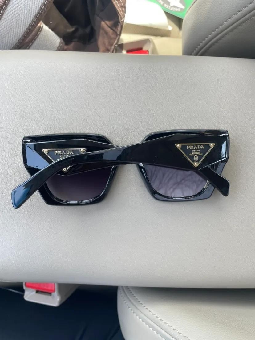 PRADA PR18WS Oversized Geometric Black Gradient Gray Sunglasses Women Designer