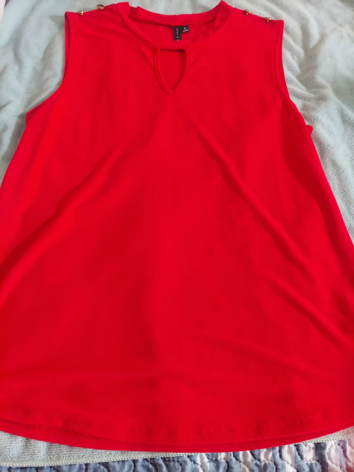 Zero to Eight Red Keyhole Neckline Sleeveless Top Blouse | Women’s Size M