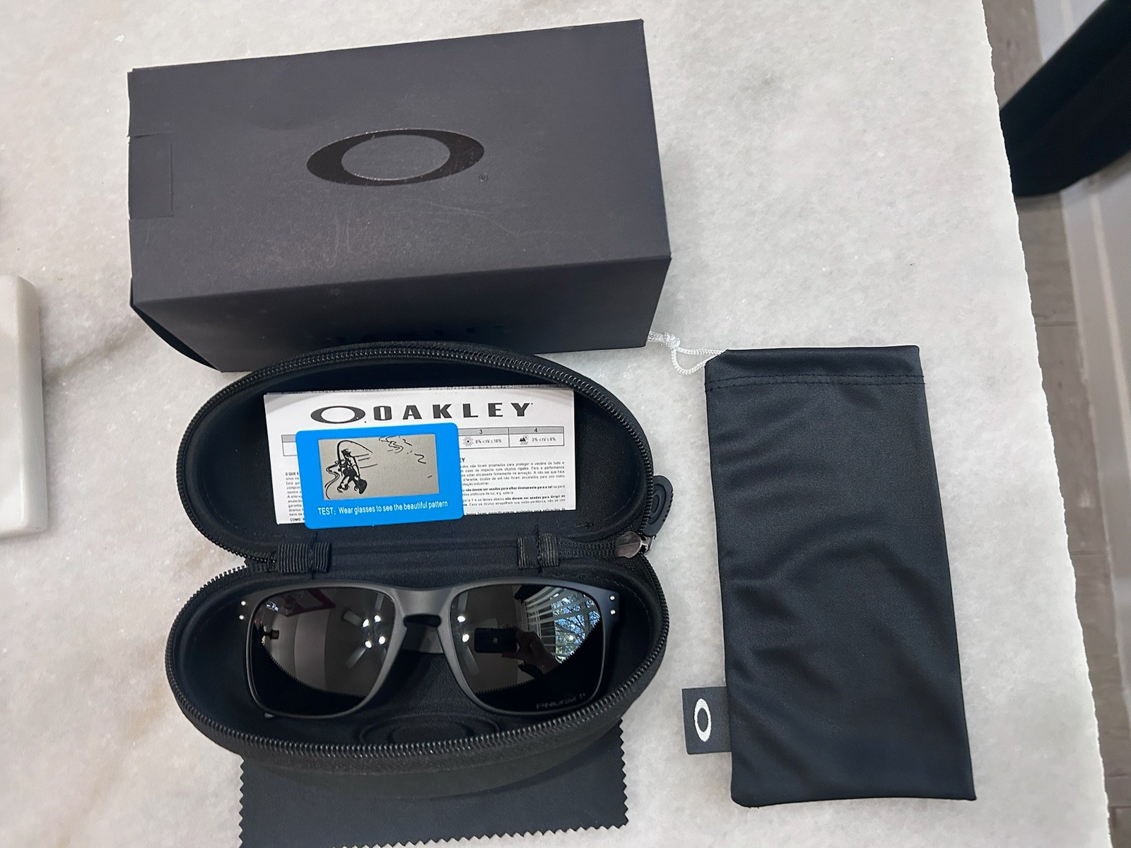 New Oakley Holbrook Polarized Black Lens Sunglasses Matte Black Frame OO9102