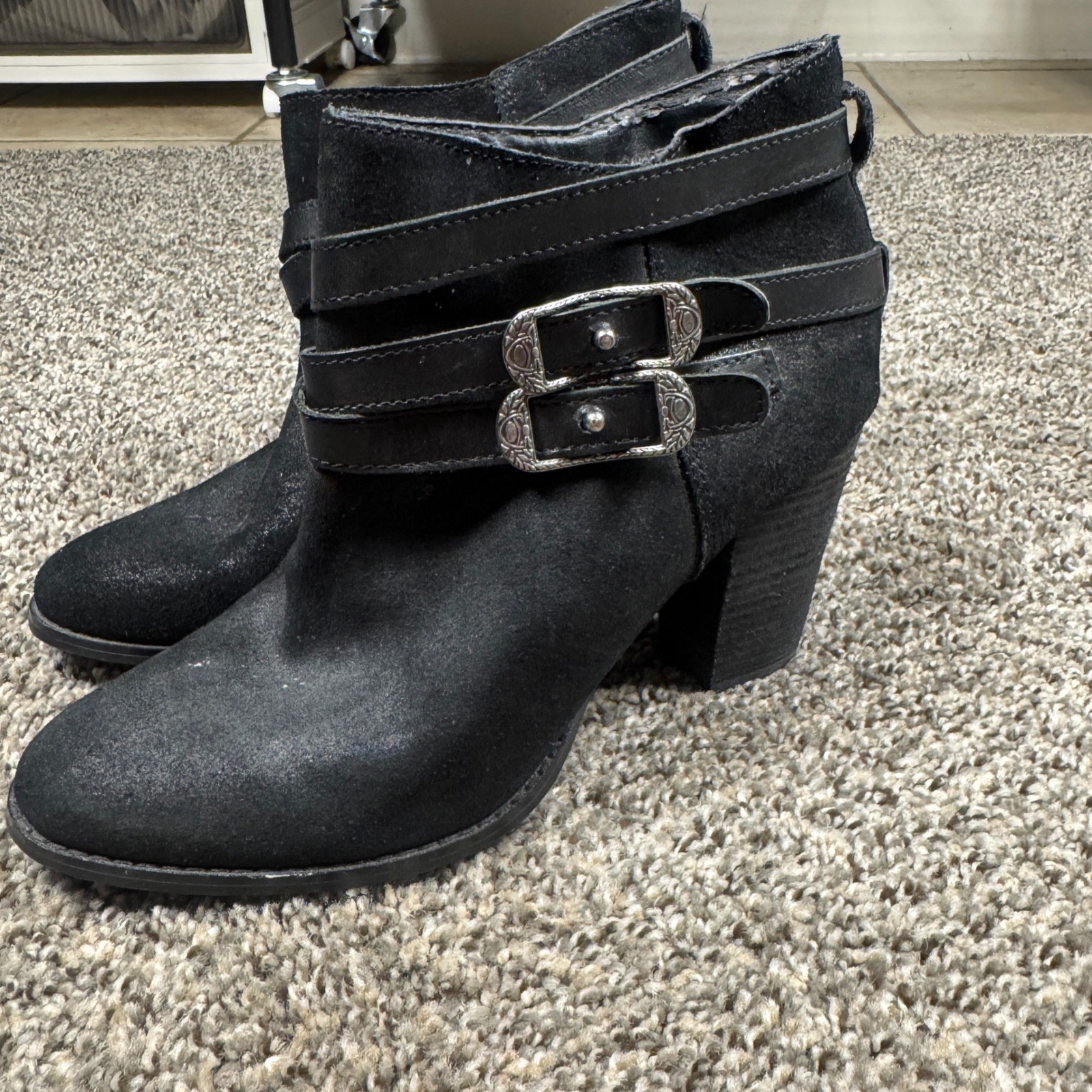 Reba Zania 9.5W Black Leather Western Buckle Grunge Ankle Booties Stacked Heel