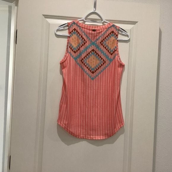Lucky & Blessed Coral Sleeveless Tank with Geometric Embroidery – Size M – NWT
