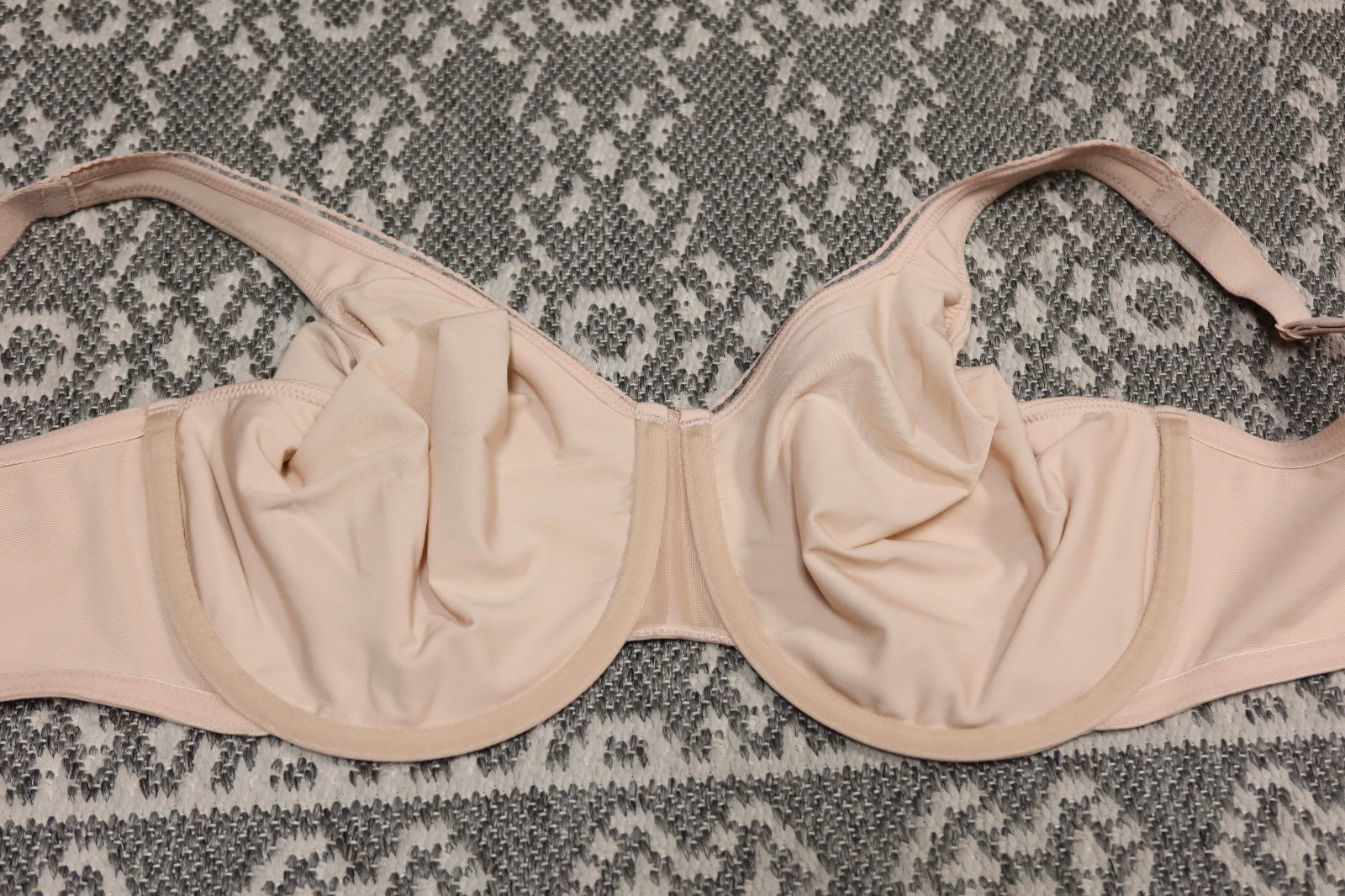 New Wacoal High Standards Underwire Bra – Size 34H – Sand – # 855352