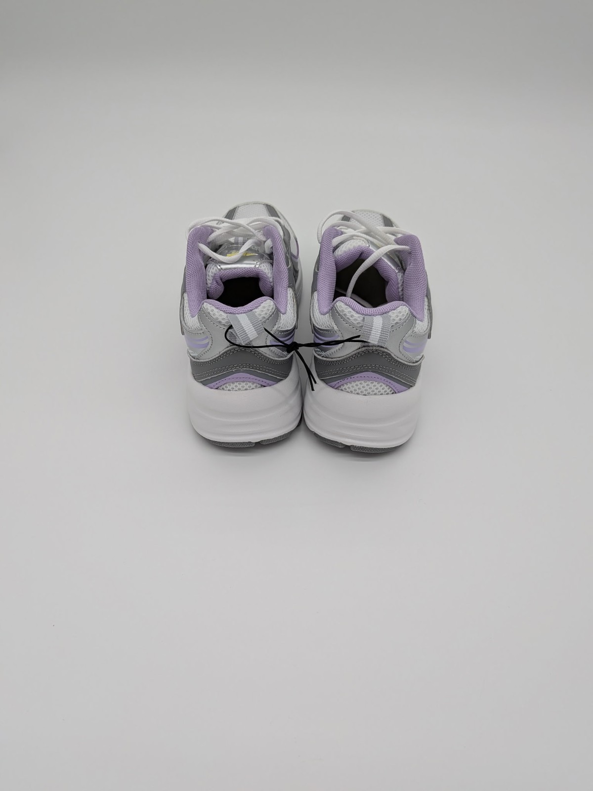 Brand New NWT/Avia Women’s Size 9 Athletic Sneakers (Gray/Silver/Purple Lavender