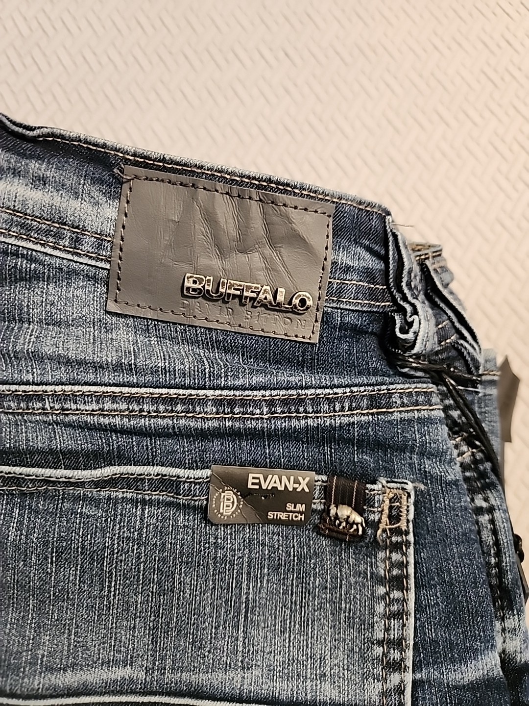NWT $99 Buffalo David Bitton Jeans Evan-X slim strech vintage blue classic